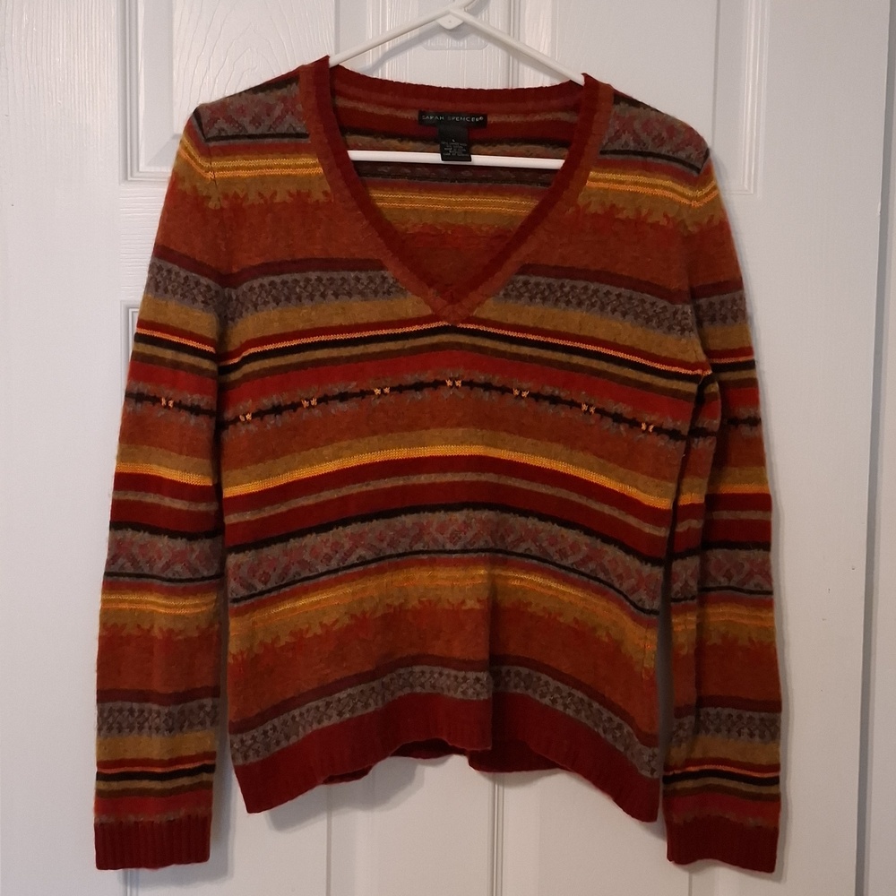 Sarah Spencer L (more of a medium) FairIsle lambswool v-neck in autumn tones.